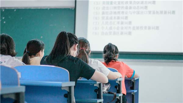 深大留服橘郡美国高中校园开放日报名
